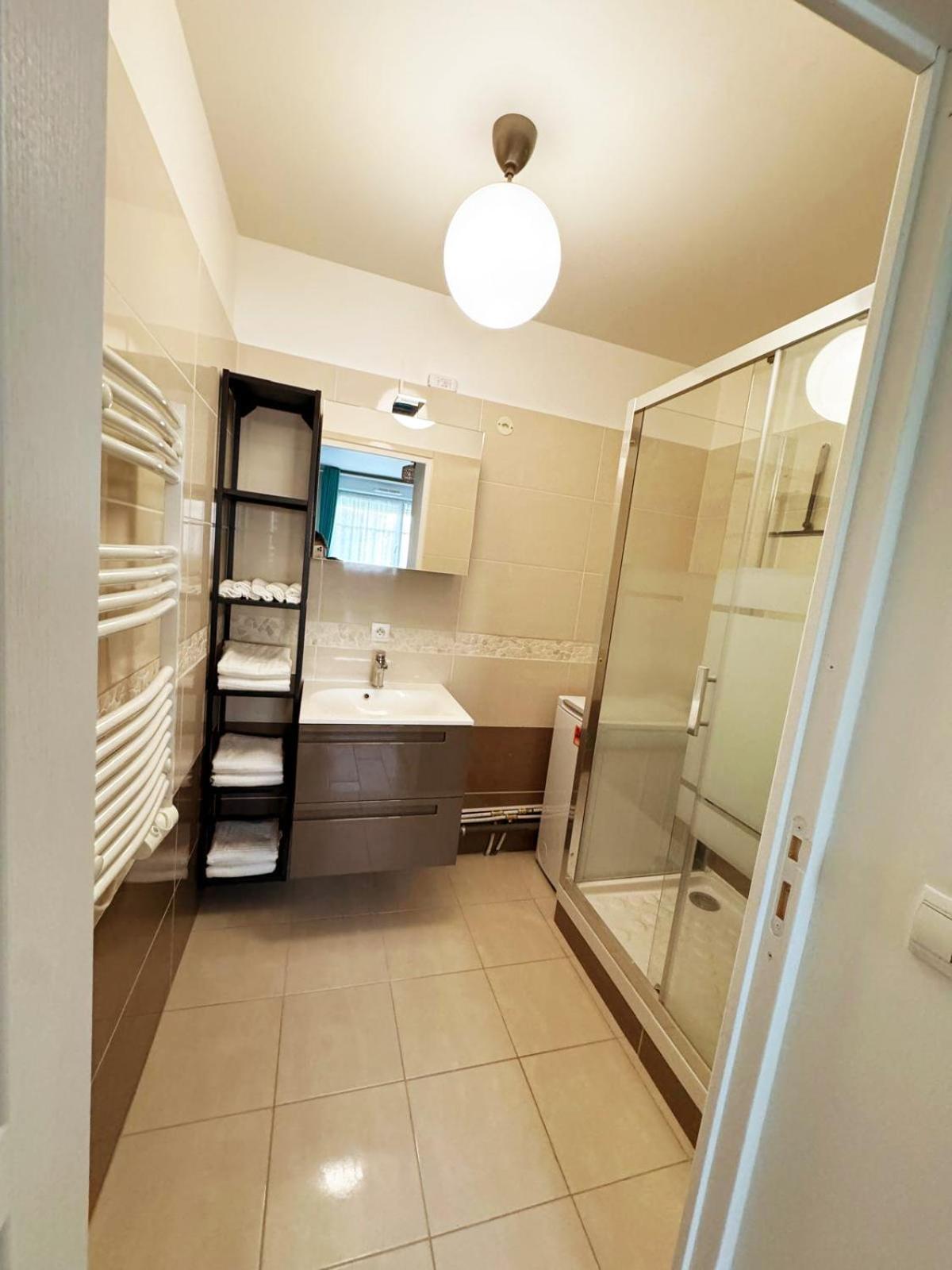 Appartement Magnolia 40M2, Parking Et Wifi Gratuit Montévrain Exterior foto
